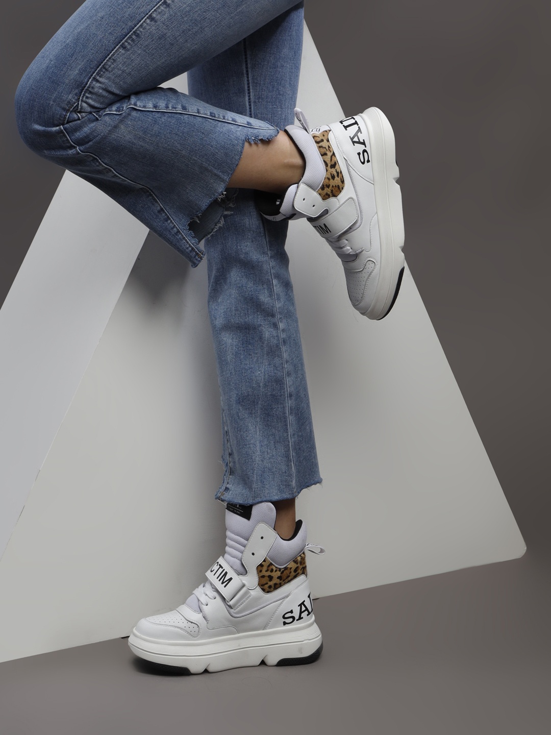 

Saint G Women White Printed Leather High-Top Lightweight Sneakers