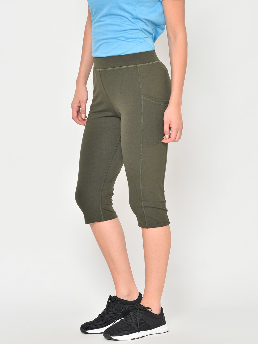 

Chkokko Women Olive Green Skinny Fit Capris