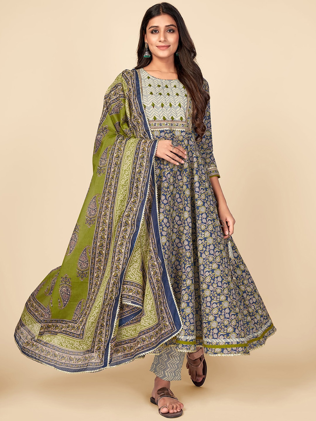 

Vbuyz Women Blue Ethnic Motifs Yoke Design Pleated Sequinned Pure Cotton Kurti with Trousers & Dupatta