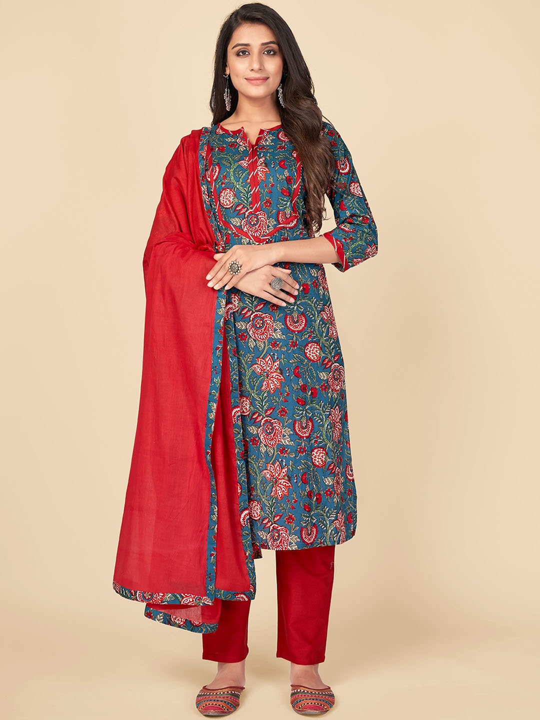 

Vbuyz Women Blue Floral Printed Gotta Patti Pure Cotton Kurta with Trousers & With Dupatta