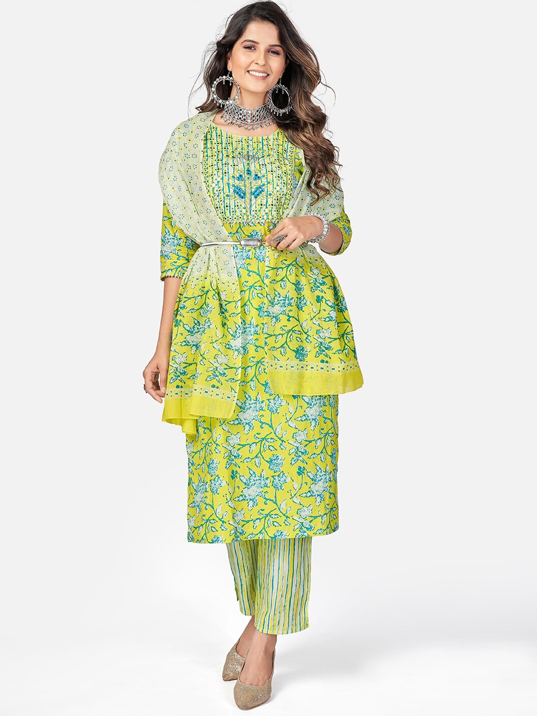 

Vbuyz Women Green Floral Printed Layered Mirror Work Pure Cotton Kurti with Trousers & With Dupatta