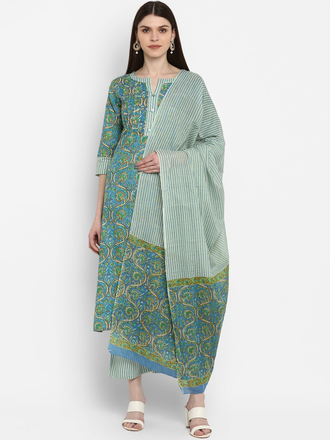 

Vbuyz Women Blue Floral Printed Pure Cotton Kurti with Trousers & With Dupatta