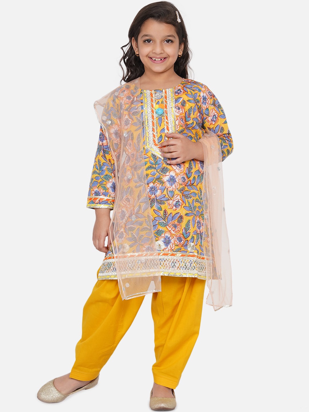 

Little Bansi Girls Yellow Floral Printed Kurta with Salwar & With Dupatta