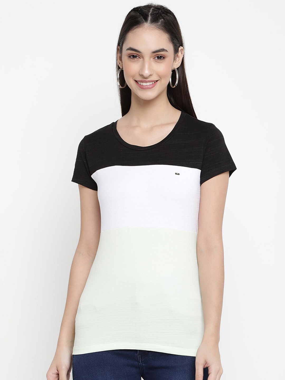 

V2 Value & Variety Women Black & White Colourblocked T-shirt