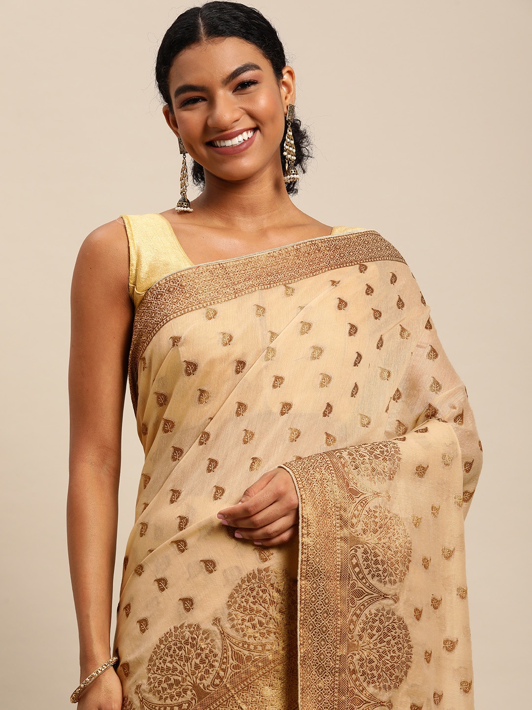 

Leeza Store Beige & Gold-Toned Ethnic Motifs Zari Tissue Banarasi Saree