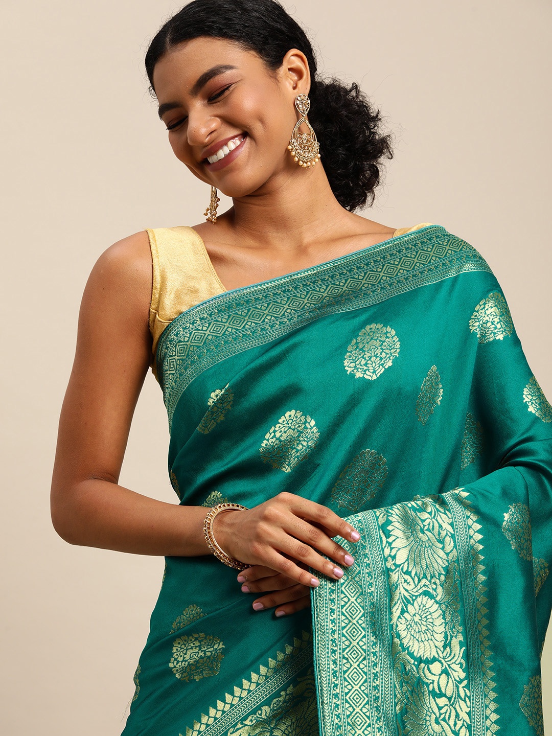 

Leeza Store Green & Golden Ethnic Motifs Zari Silk Blend Banarasi Saree