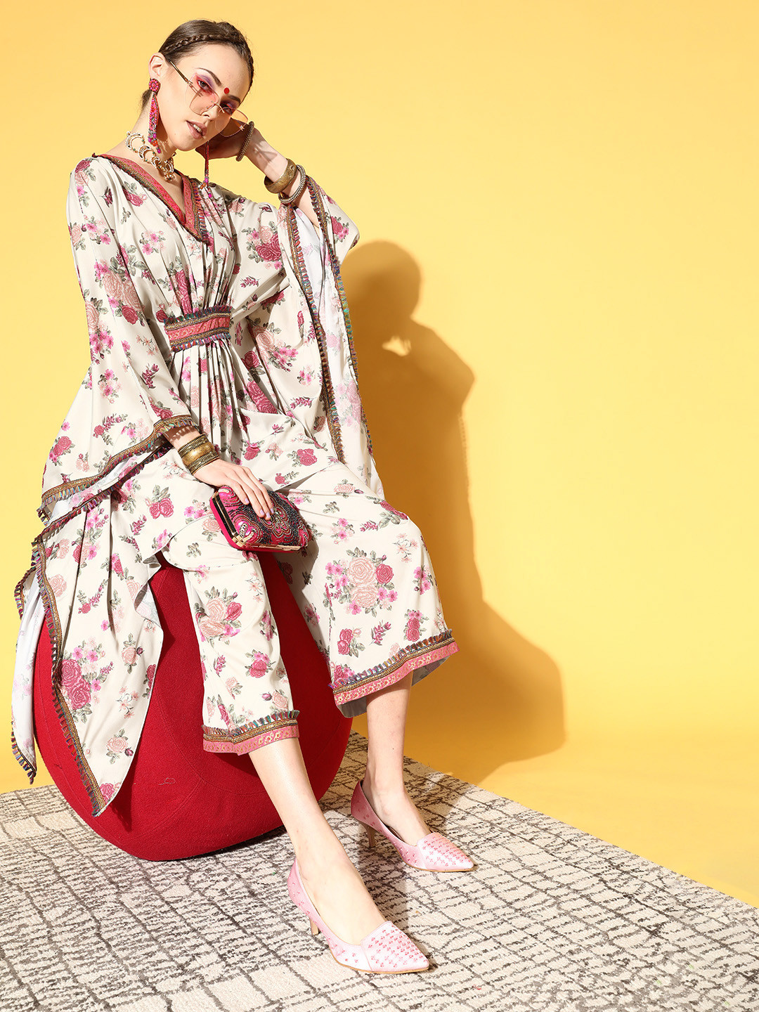 

Ahalyaa Women Women Beige & Pink Floral Printed Pleated Kurta with Palazzos