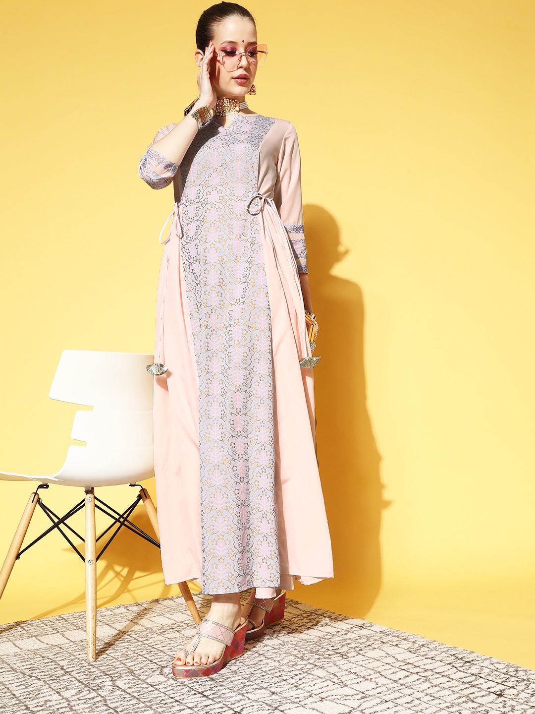 

Ahalyaa Pink & Grey Ethnic Motifs Print Maxi Dress