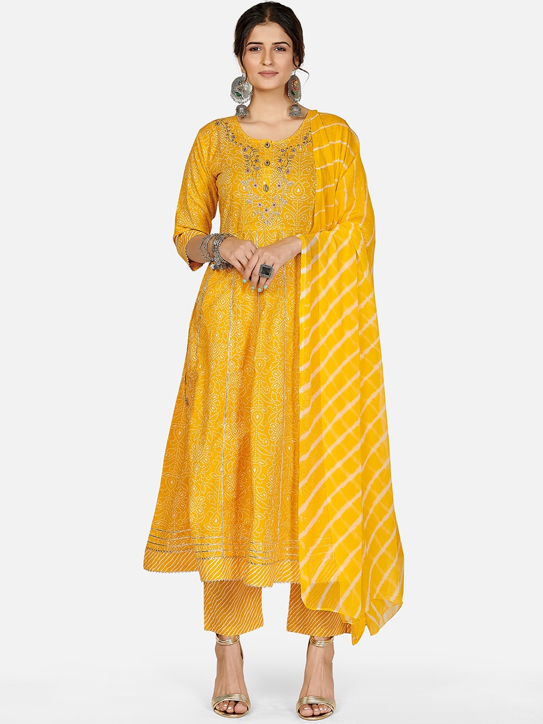 

Vbuyz Women Yellow Bandhani Printed Pleated Thread Work Pure Cotton Kurta with Trousers & Dupatta