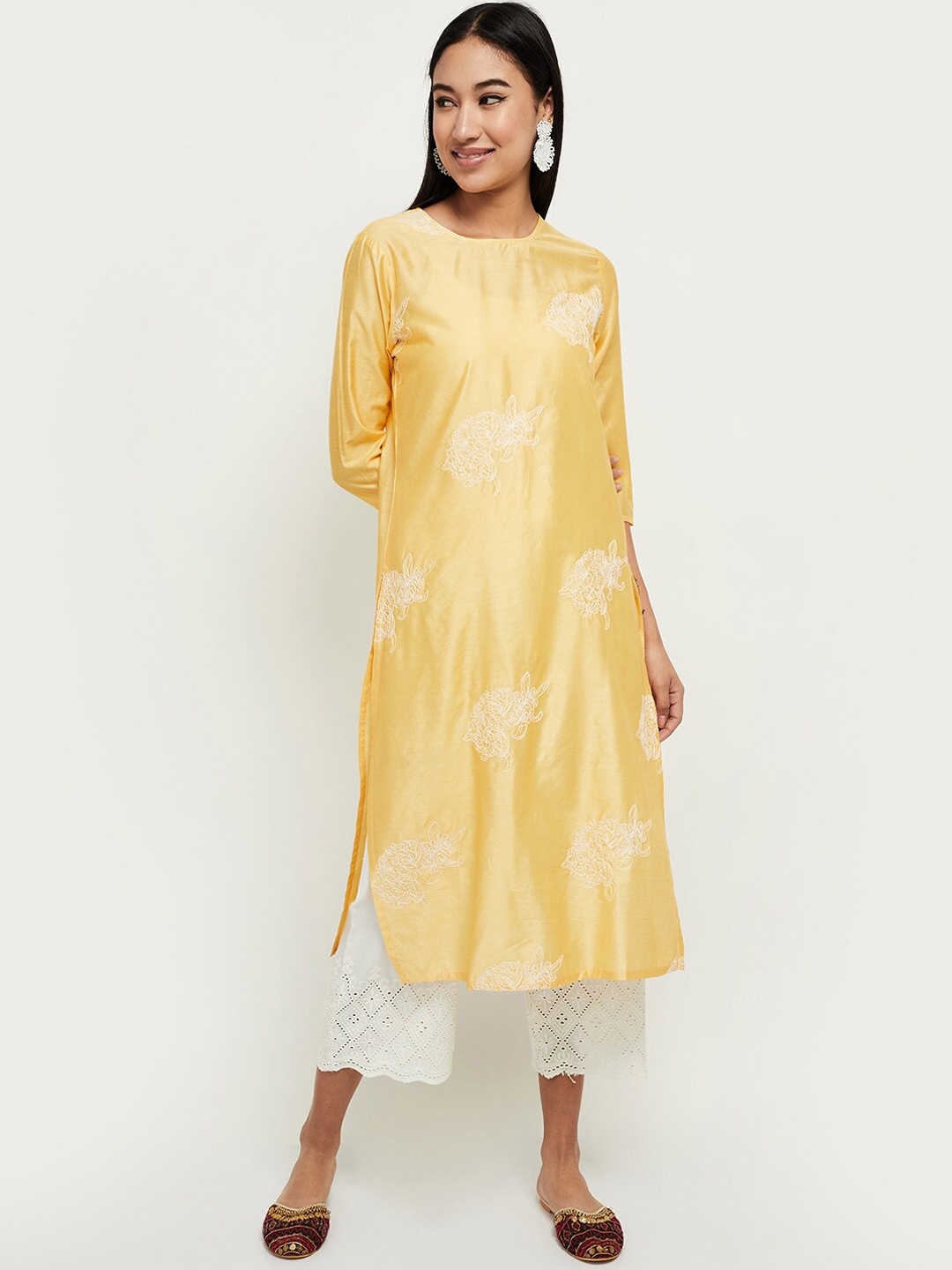

max Women Yellow Embroidered Thread Work Kurta