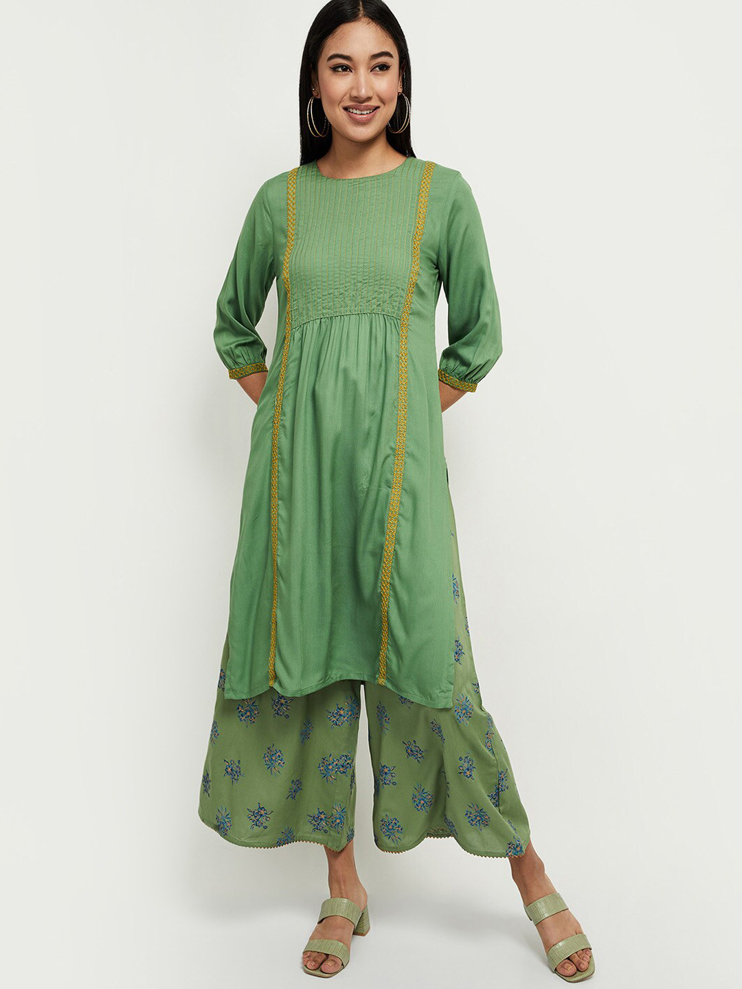 

max Women Green & Yellow Embroidered Thread Work Kurta