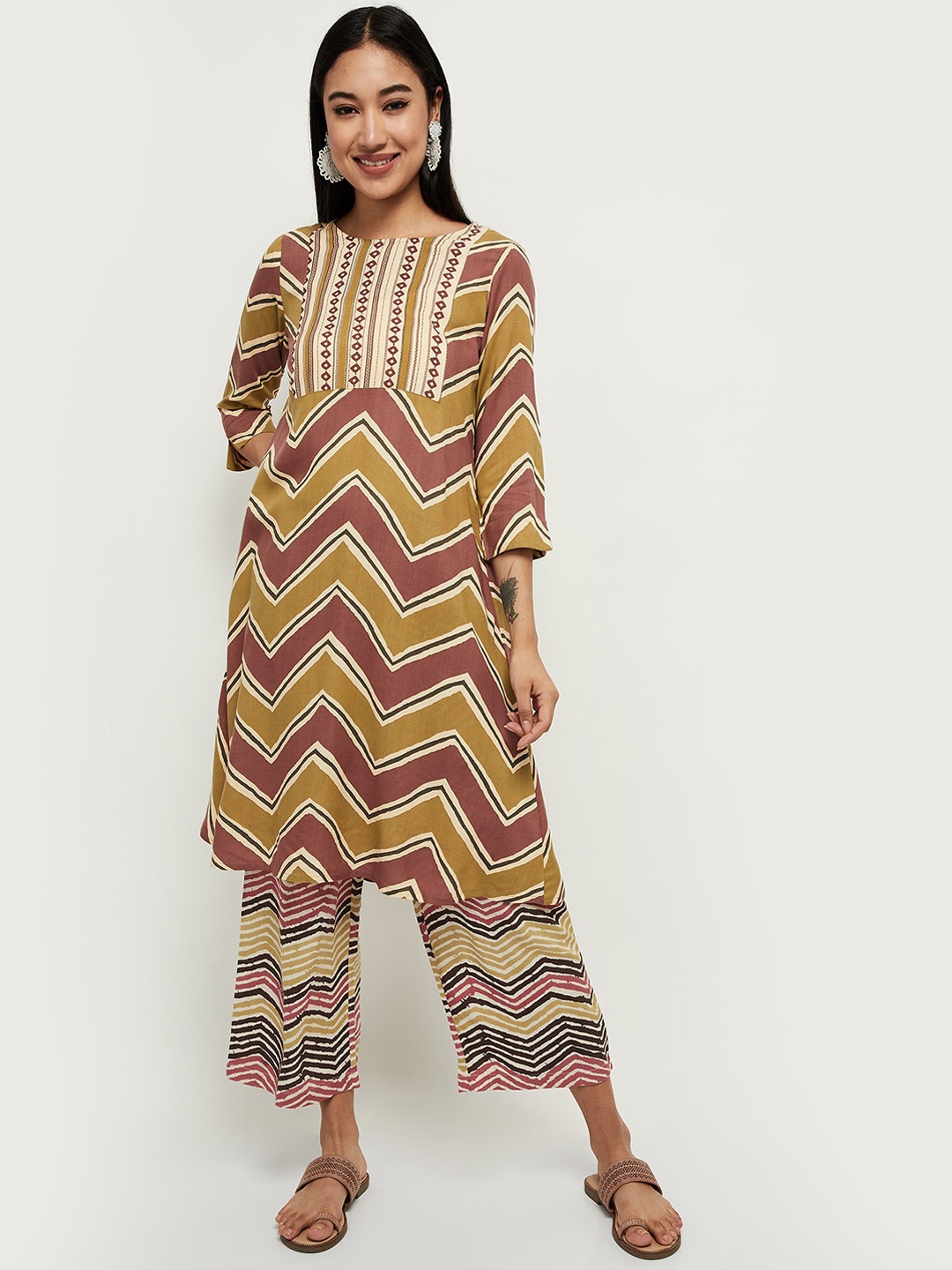 

max Women Mustard Yellow & Brown Chevron Printed Kurta
