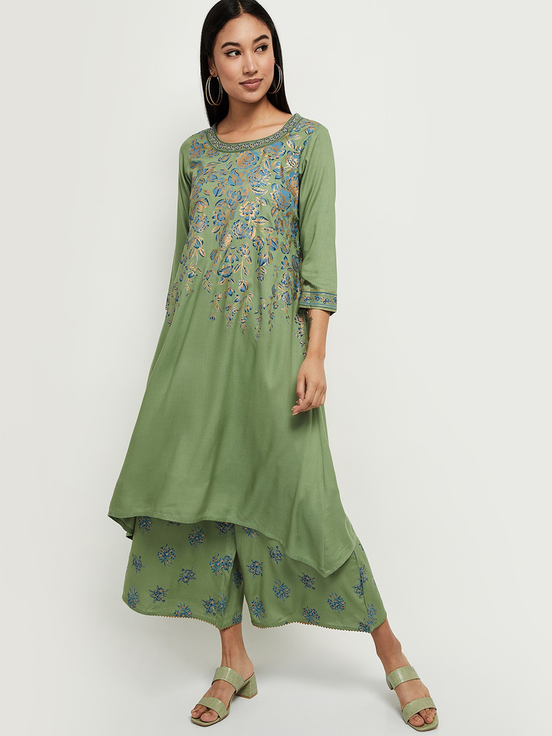 

max Women Green Embroidered Flared Sleeves Thread Work Anarkali Kurta