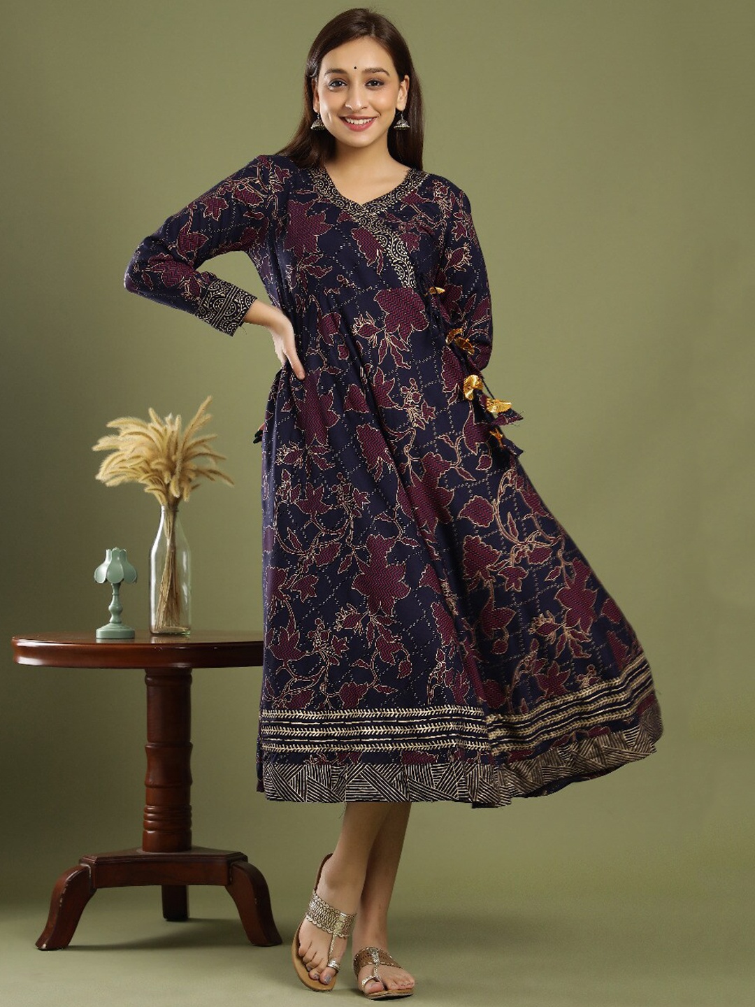 

KEEP CART Women Navy Blue & Yellow Floral Print Angrakha Kurta