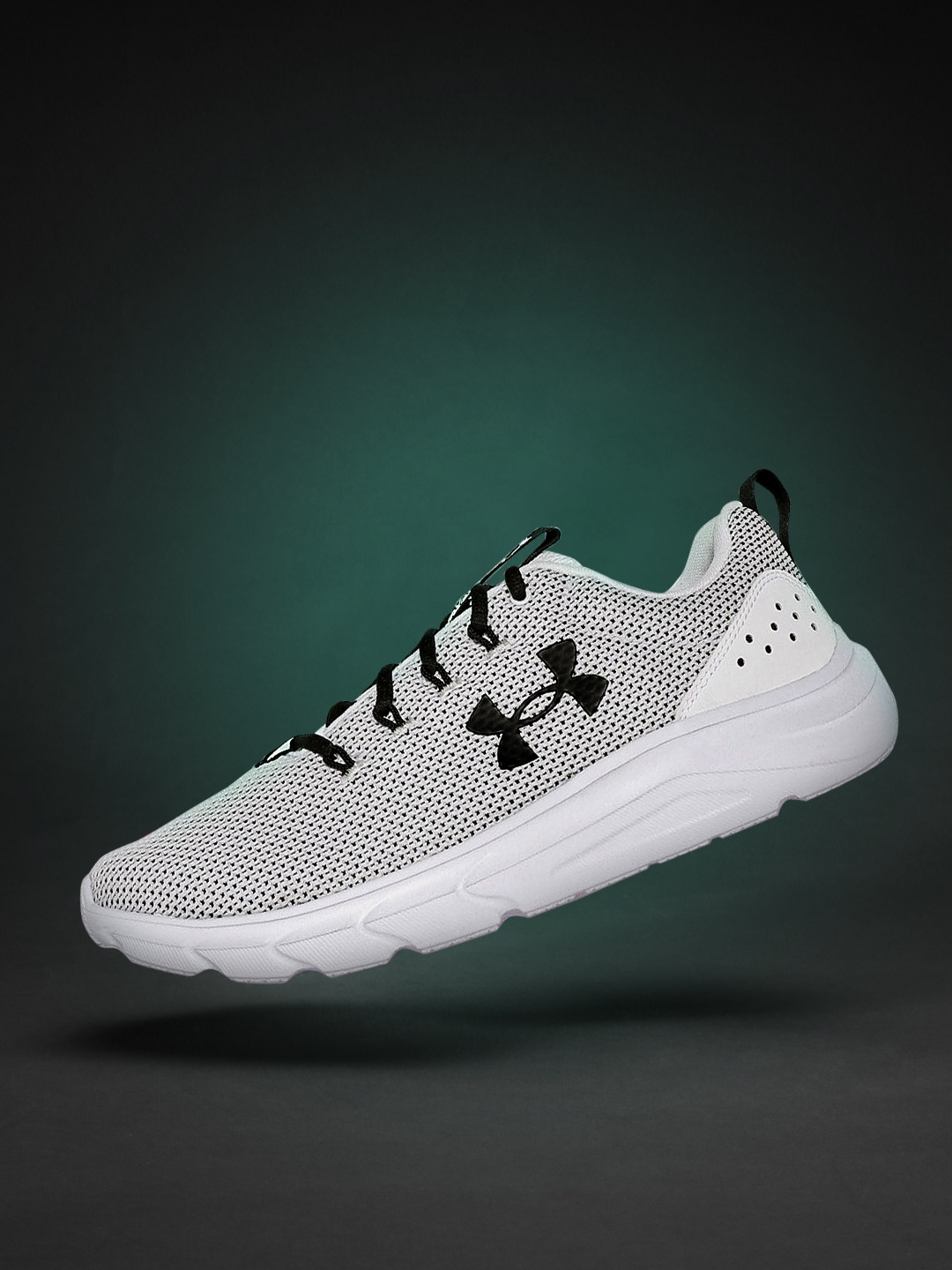 

UNDER ARMOUR Men Off-White Woven Design Phade RN 2 Running Shoes