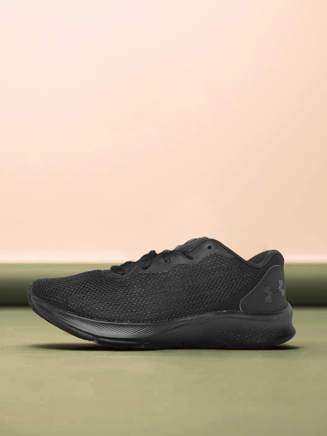 

UNDER ARMOUR Women Black Woven Design Shadow Running Shoes