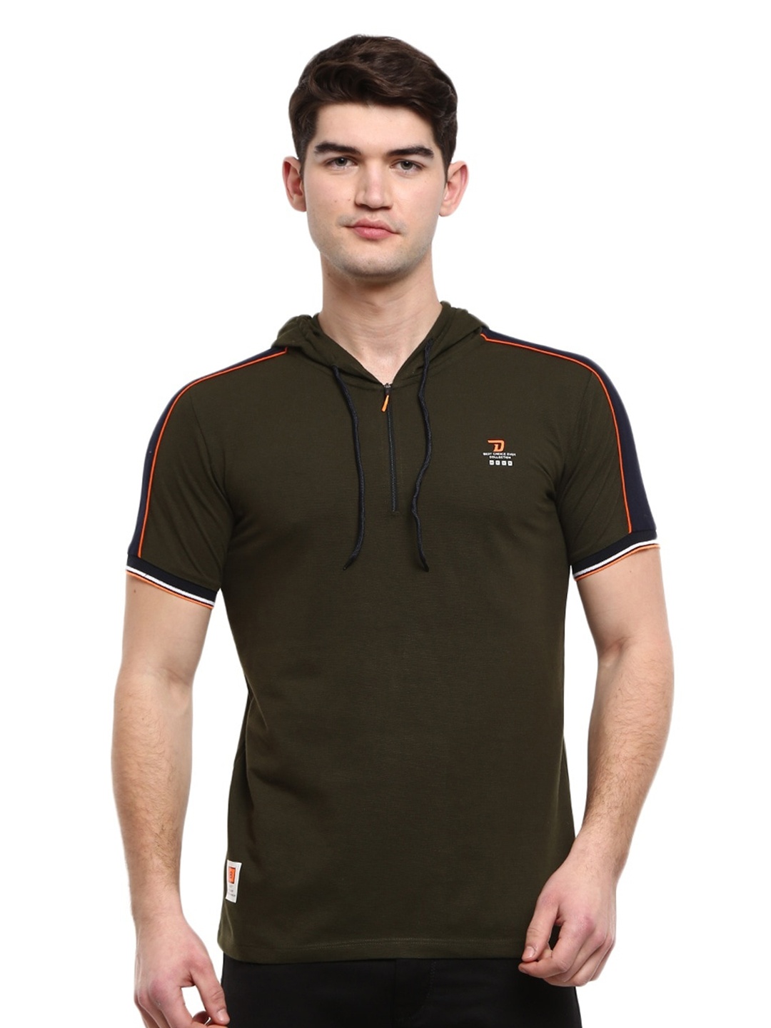 

V-Mart Men Olive Green & Orange Pure Cotton Hooded Slim Fit T-shirt