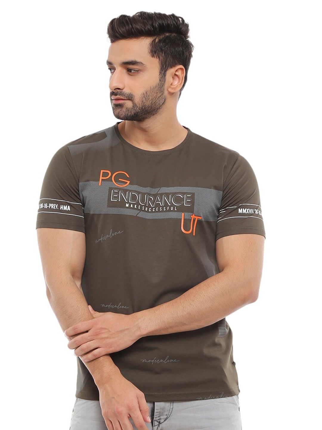 

V-Mart Men Olive Green & Grey Typography Slim Fit Cotton T-shirt