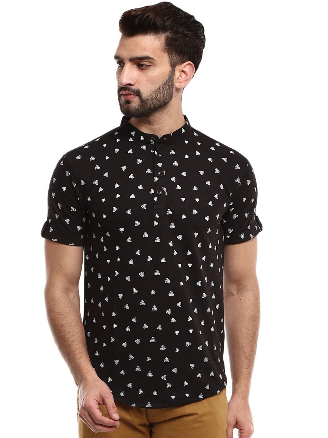 

V-Mart Men Black & White Printed Mandarin Collar Slim Fit T-shirt