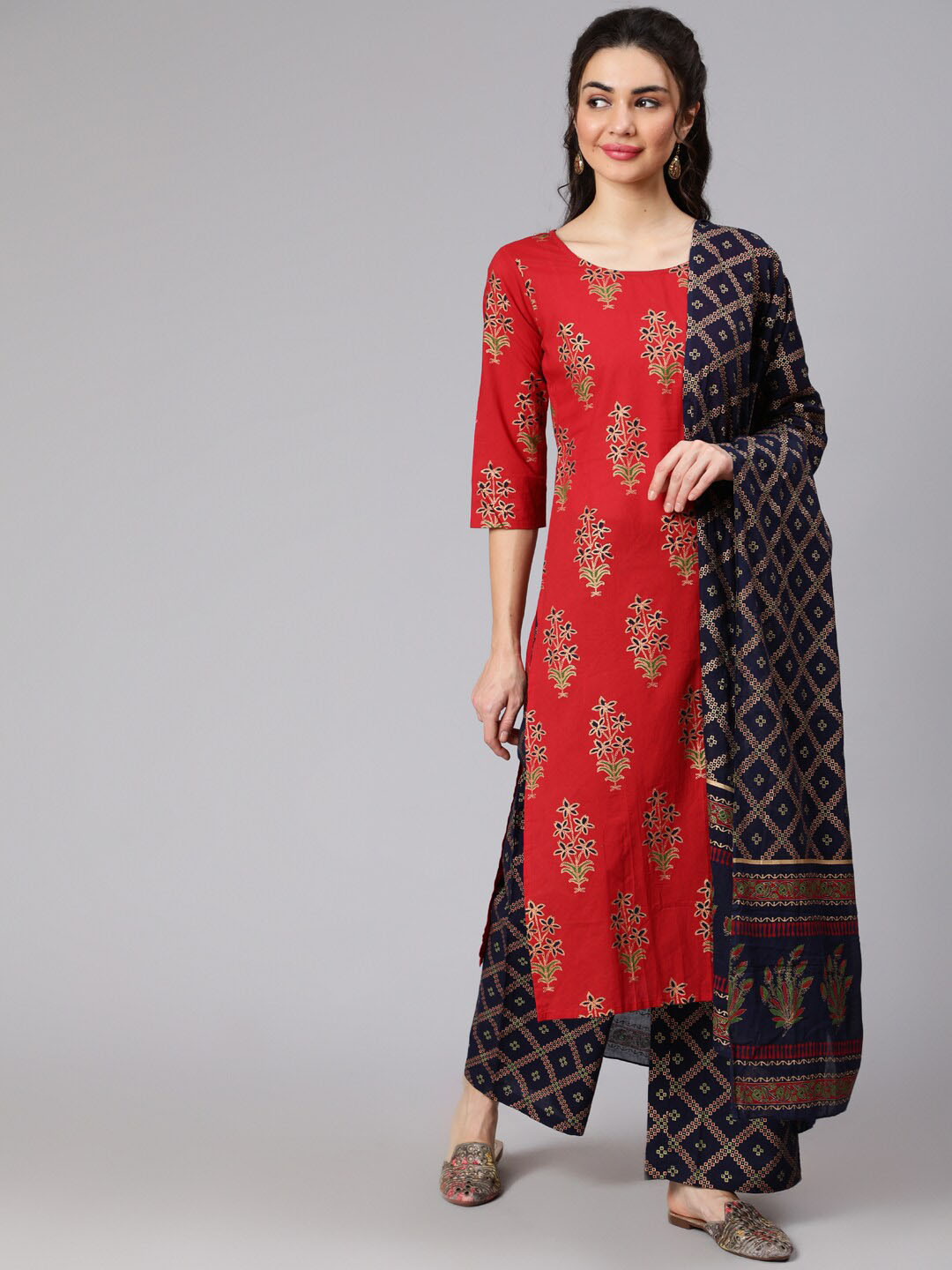 

Nayo Women Red & Gold Ethnic Motifs Printed Cotton Straight Kurta with Palazzos Dupatta