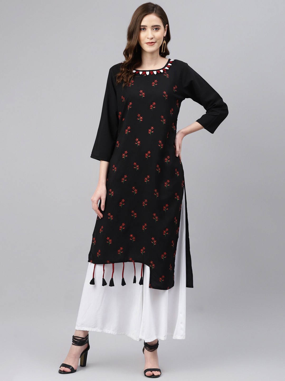

Somras Women Black Floral Printed Floral Kurta