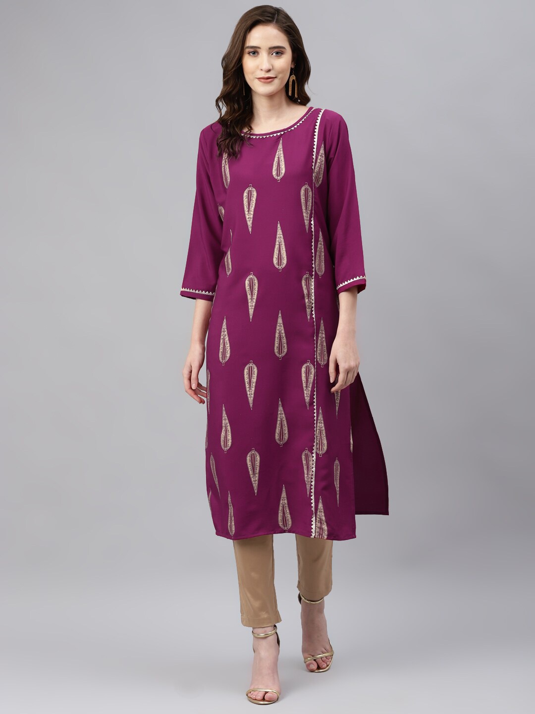 

Somras Women Magenta & Beige Printed Kurta