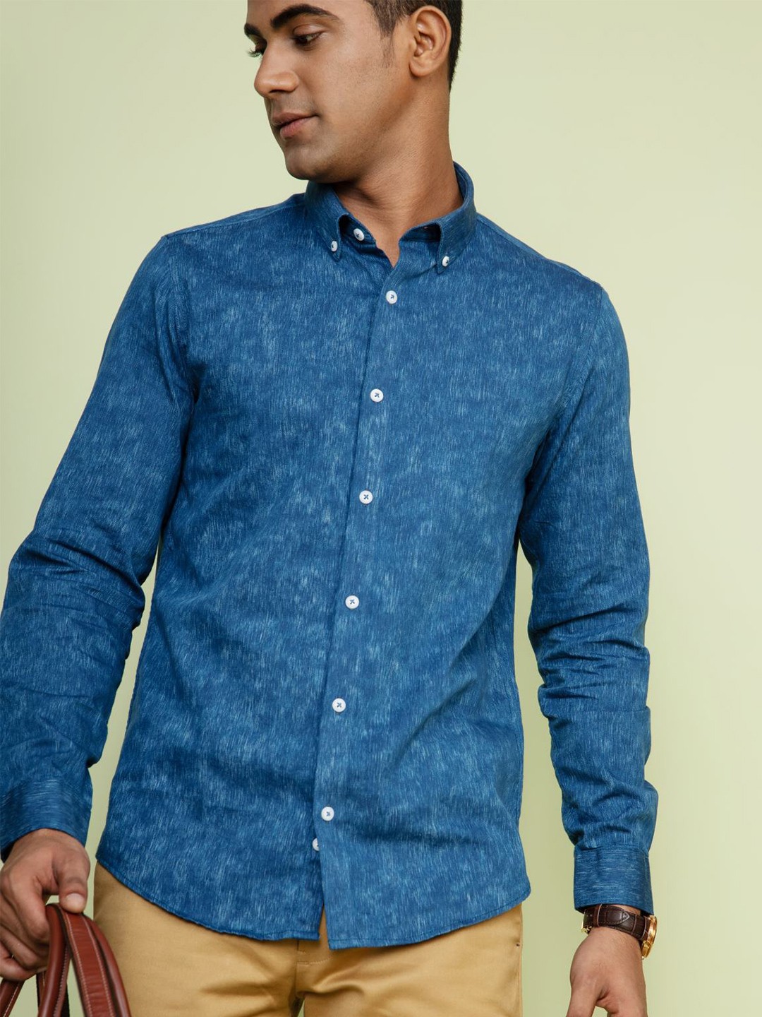 

Turtle Men Blue Slim Fit Faded Cotton Denim Casual Shirt