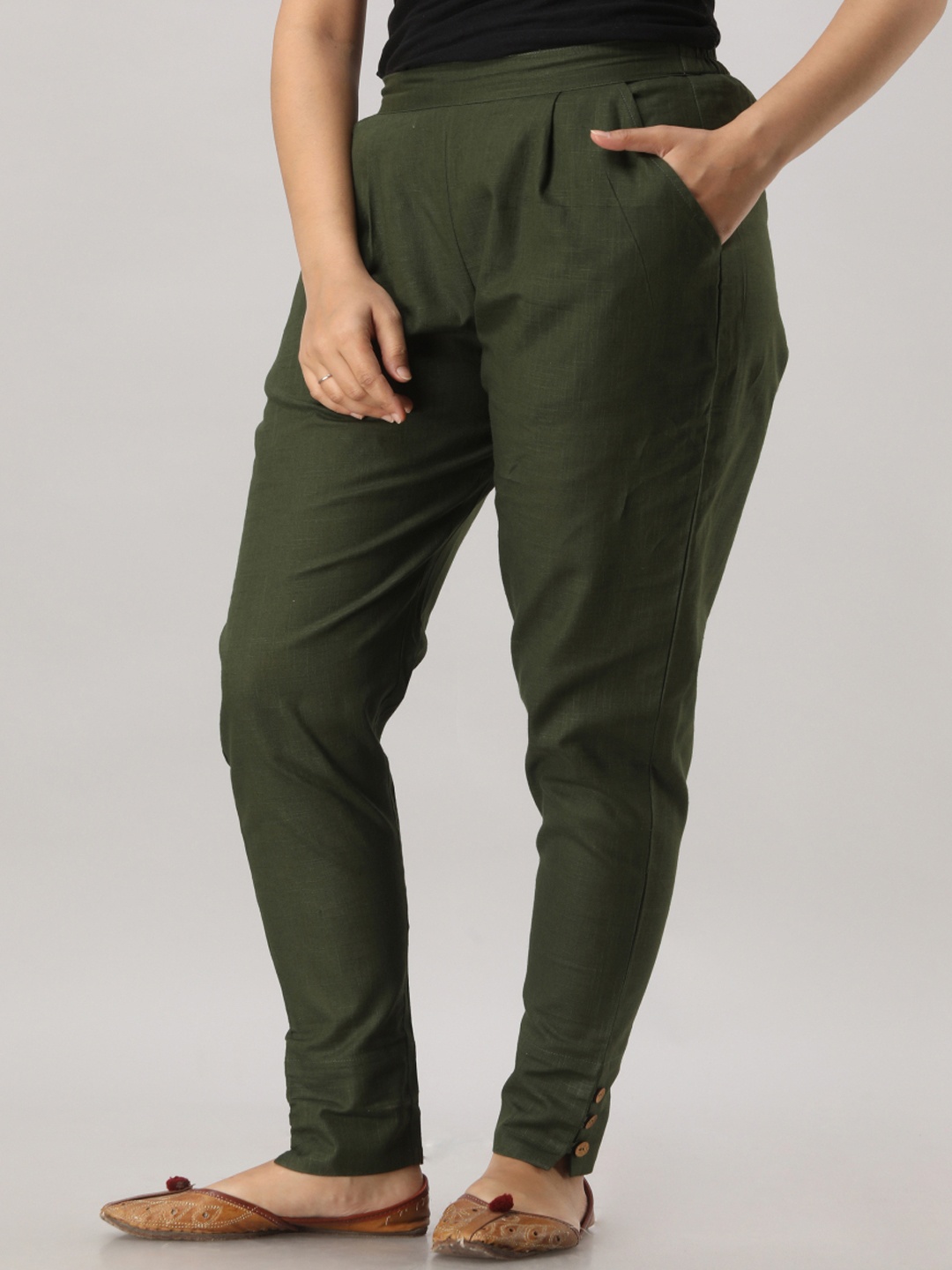 

Maishi Women Olive Green Regular Trousers