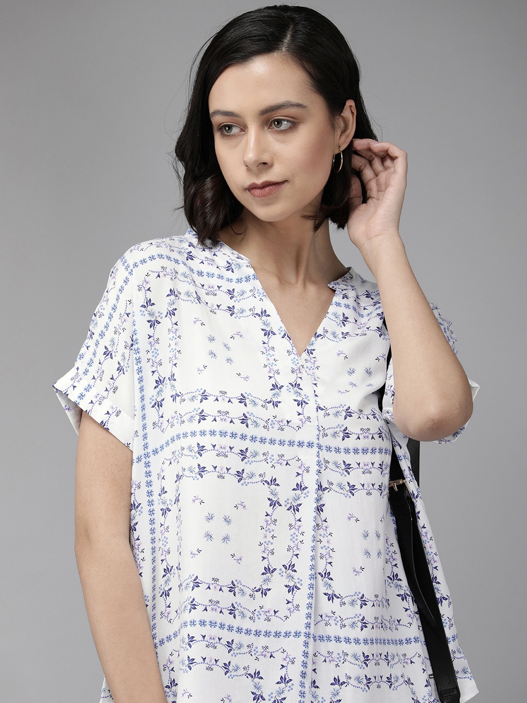 

Van Heusen White Print Top
