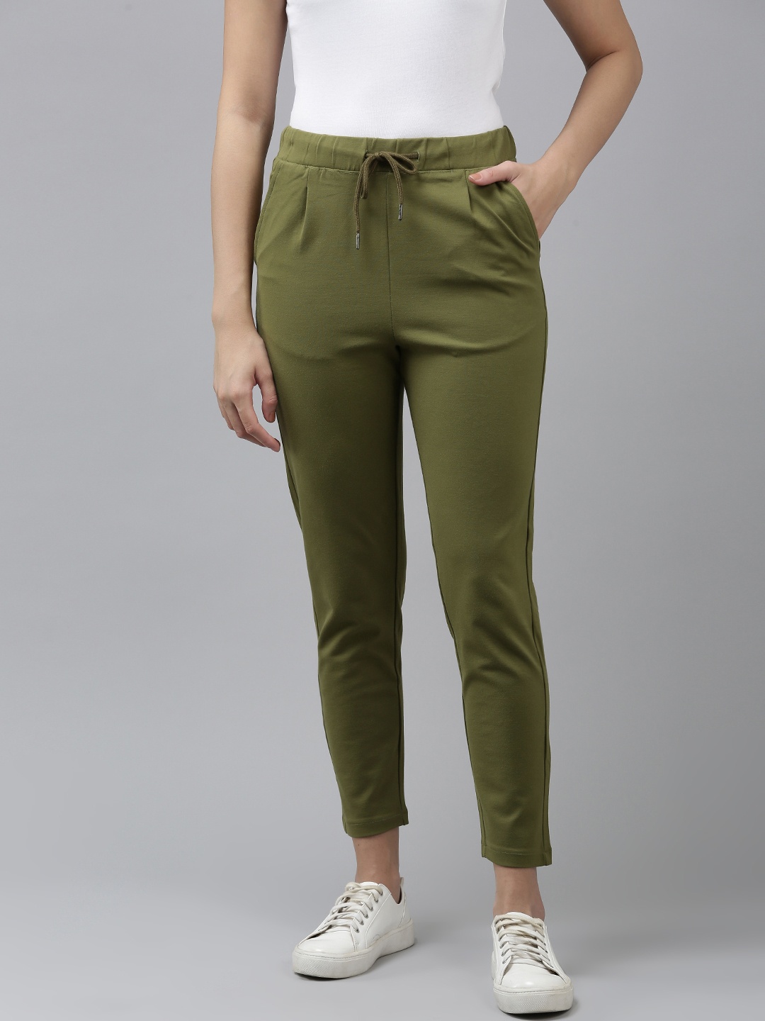 

Van Heusen Women Solid Mid Rise Pleated Trousers, Green