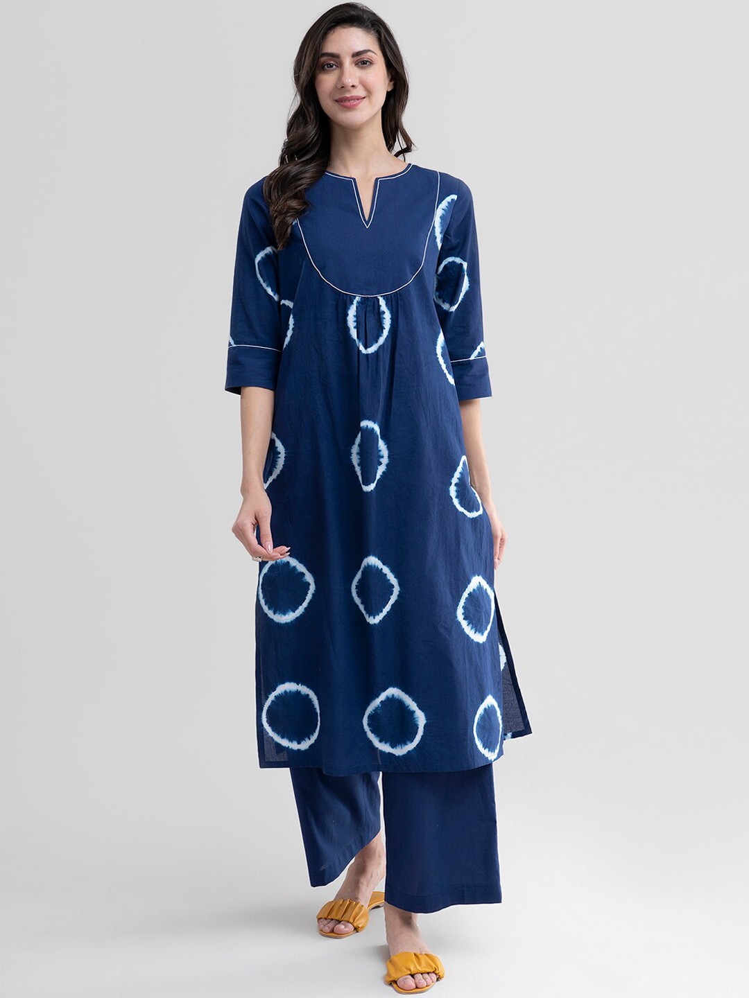 

Pink Fort Women Blue Dyed Pure Cotton Kurti with Palazzos
