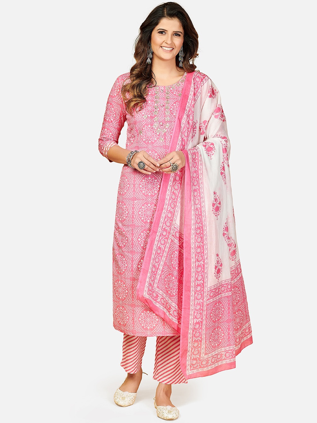 

Vbuyz Women Pink & White Bandhani Printed Pure Cotton Kurta with Trousers & Dupatta