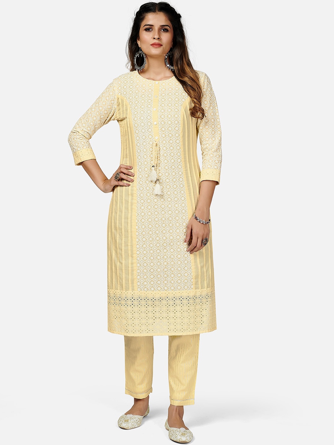 

Vbuyz Women Pink Embroidered Chikankari Pure Cotton Kurta with Trousers