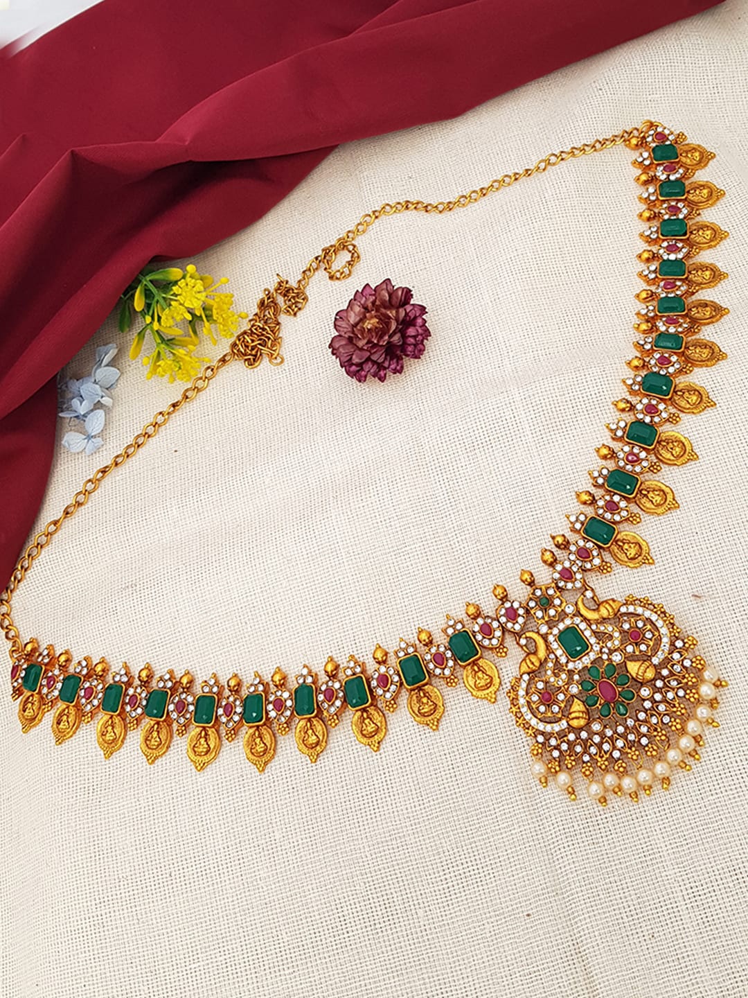 

GRIIHAM Women Gold-Toned & Green Gold Plated Waist Chain