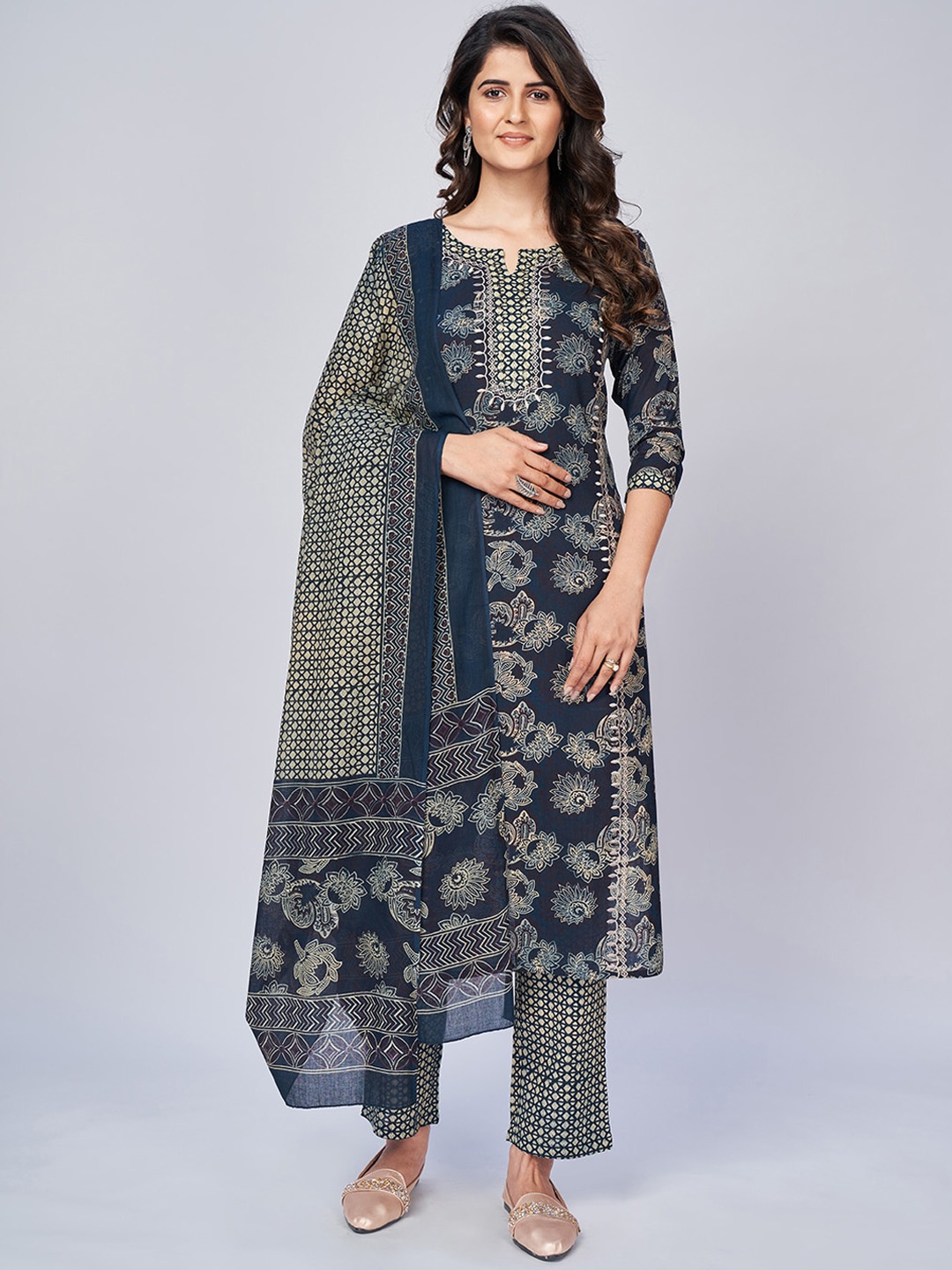 

Vbuyz Women Blue & Beige Floral Printed Pure Cotton Kurta with Trouser & With Dupatta