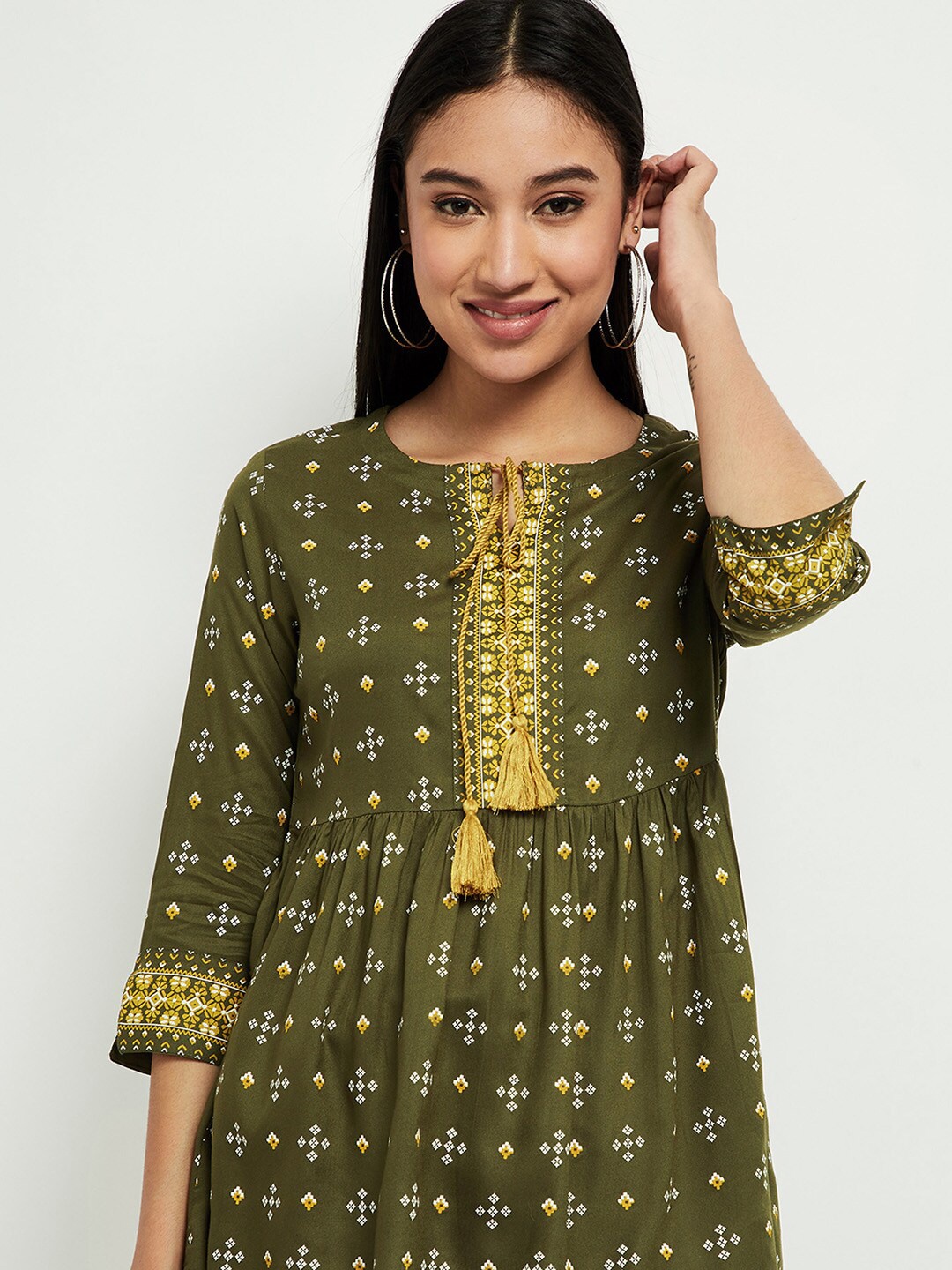 

max Women Olive Green & Yellow Printed Tunic
