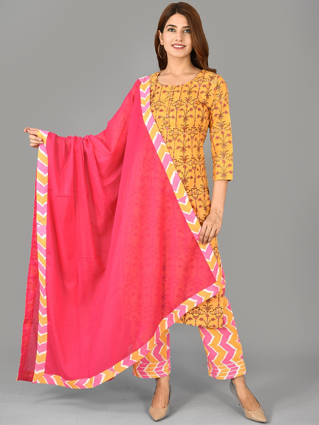 

KAAJH Women Yellow Floral Printed Pure Cotton Kurta with Trousers & Dupatta