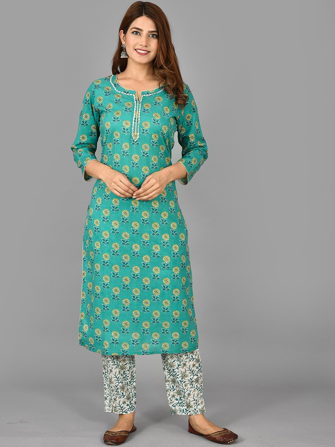 

KAAJH Women Green Floral Printed Pure Cotton Kurta with Trousers & With Dupatta