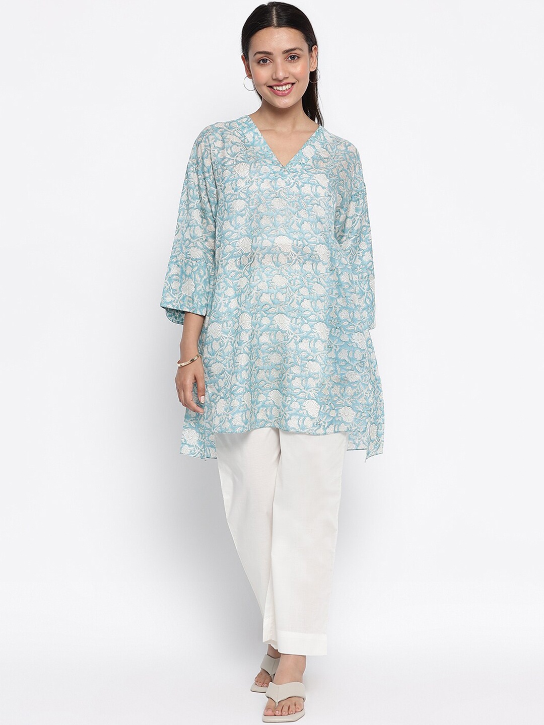 

Fabindia Women Blue & White Printed Tunic