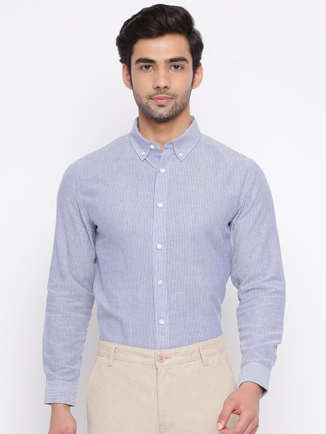 

Fabindia Men Blue & White Slim Fit Pinstripes Striped Cotton Formal Shirt