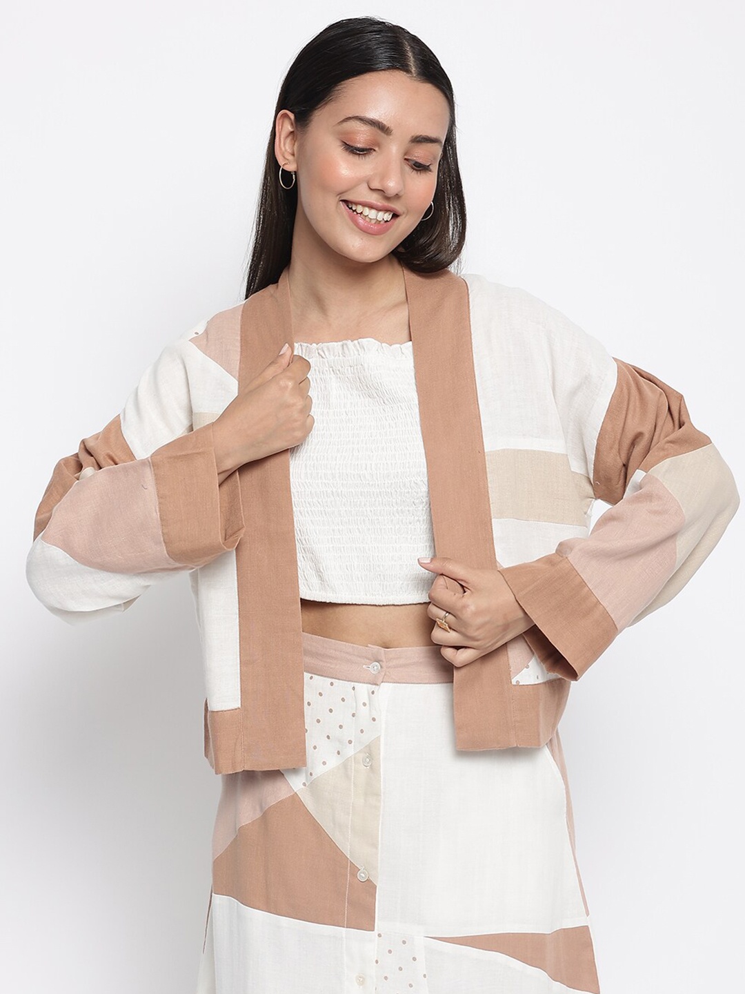 

Fabindia Women Cotton White & Brown Abstract Printed Shrug