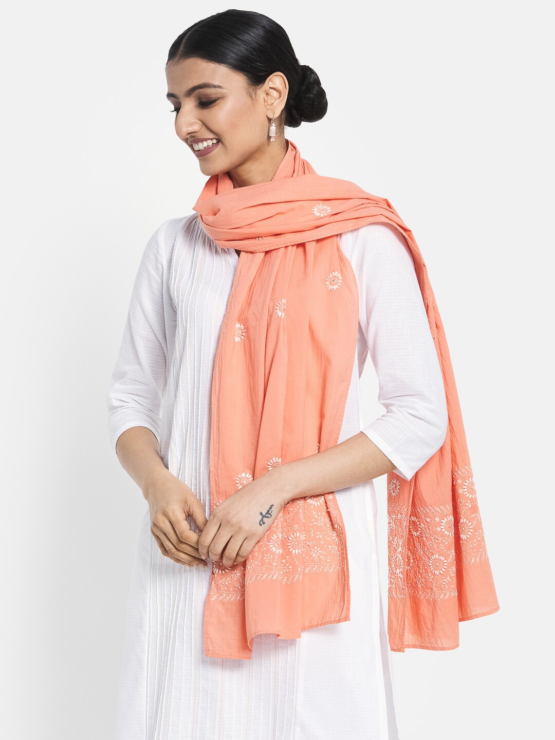 

Fabindia Women Peach-Coloured Embroidered Stole