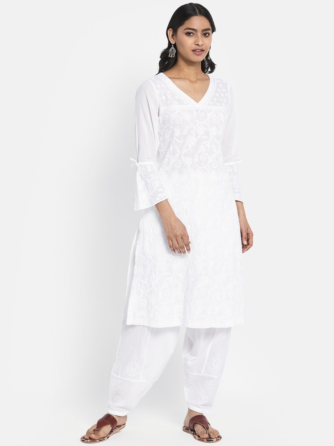 

Fabindia Women White Ethnic Motifs Embroidered Chikankari Kurta