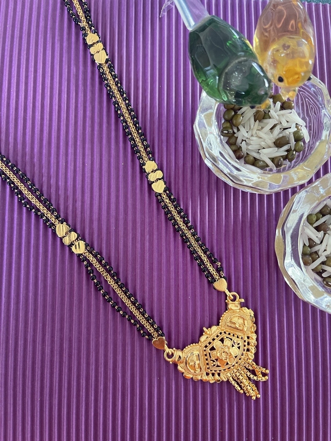 

Digital Dress Room Gold-Plated Black Stone-Studded & Beaded Mangalsutra