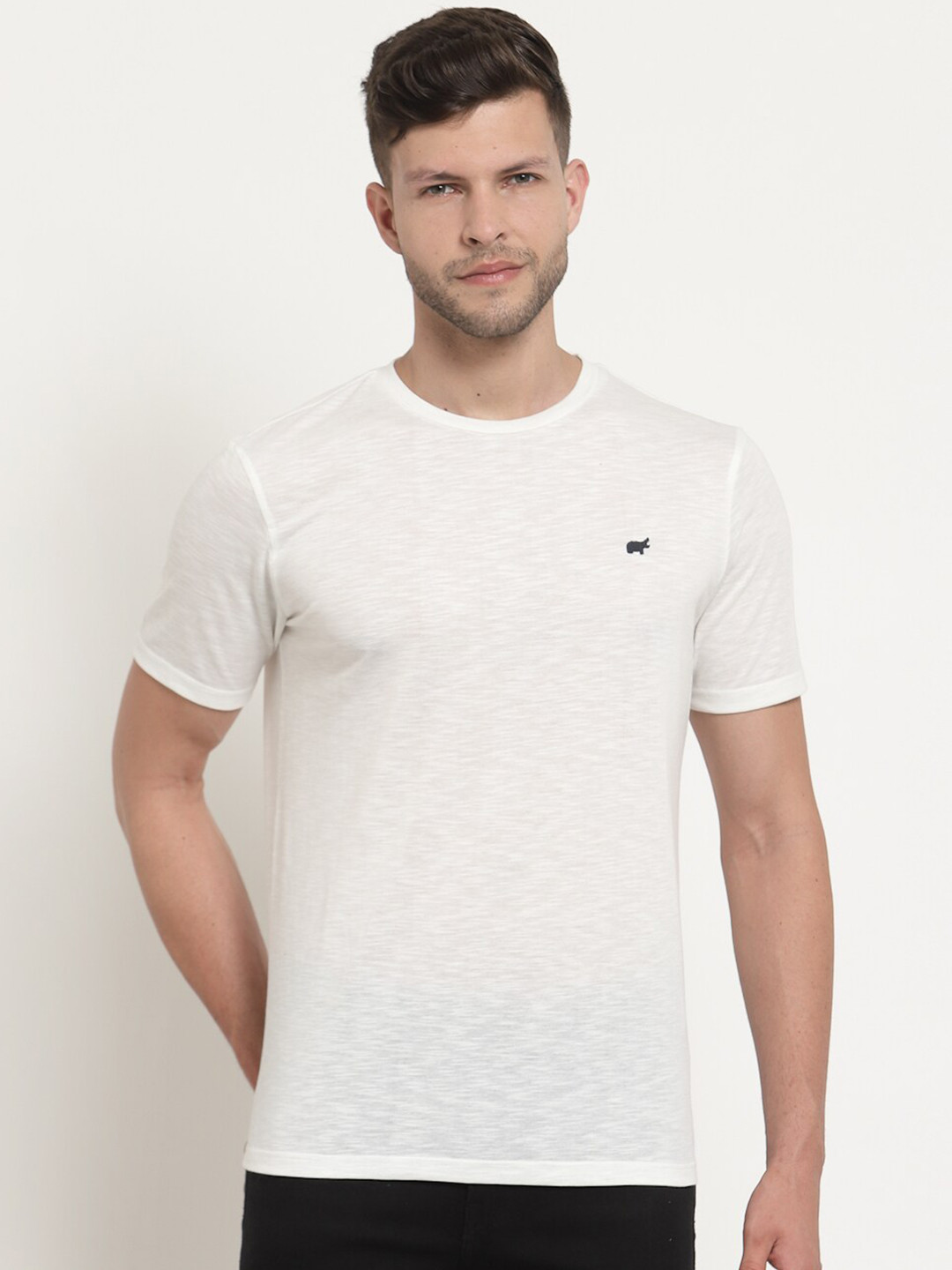 

BRACLO Men White Solid Bio Finish Cotton T-shirt