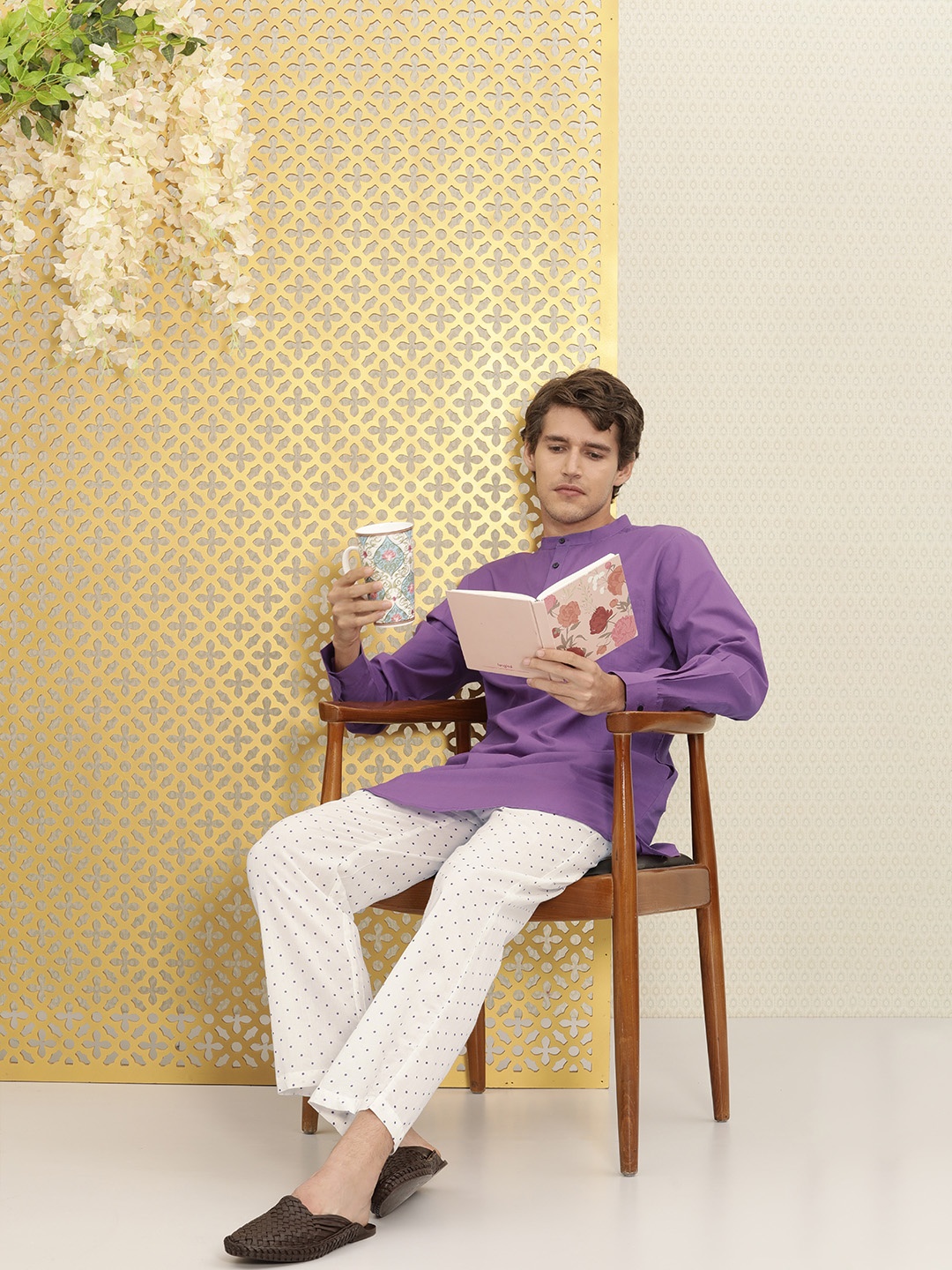 

Ode by House of Pataudi Men Purple Solid Kurta with White Printed Trousers