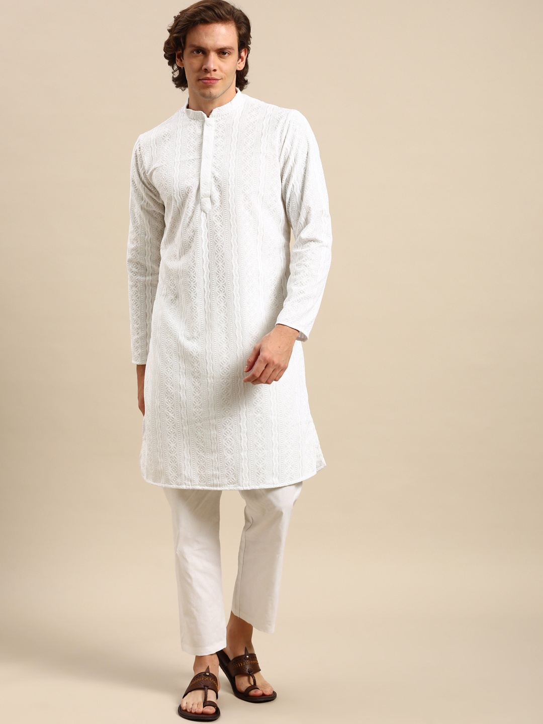 

Anouk Men White Ethnic Motifs Embroidered Pure Cotton Kurta with Pyjamas