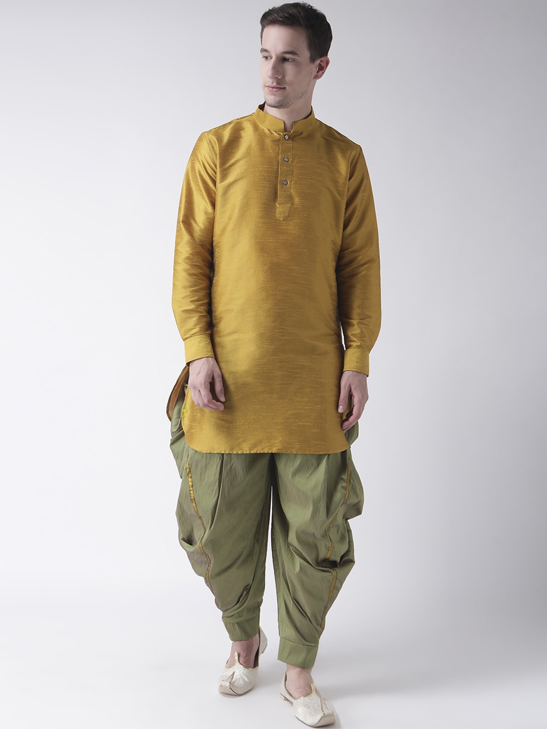 

DEYANN Men Yellow & Green Dupion Silk Kurta With Patiala