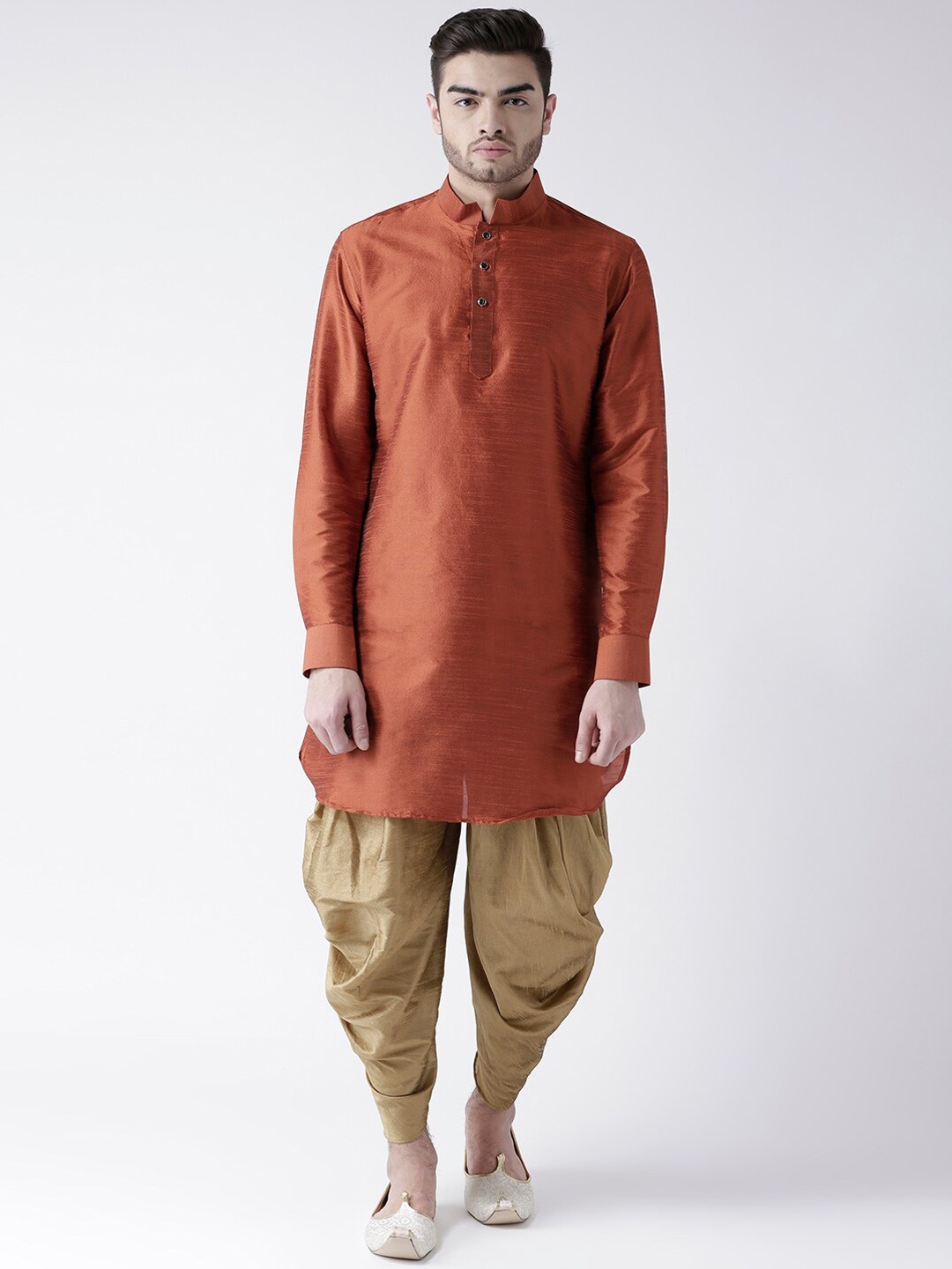 

DEYANN Men Orange & Gold-Toned Dupion Silk Kurta with Dhoti Pants