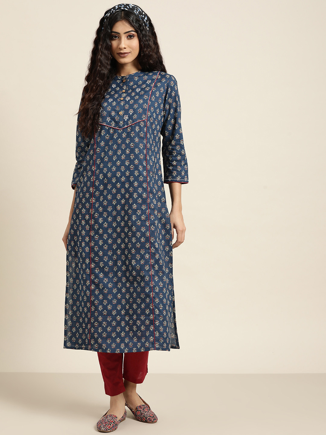 

Sangria Women Navy Blue Pure Cotton Ethnic Motifs Printed Panelled Kurta with Trousers